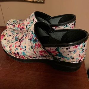 Dansko Clog size 40 multicolored